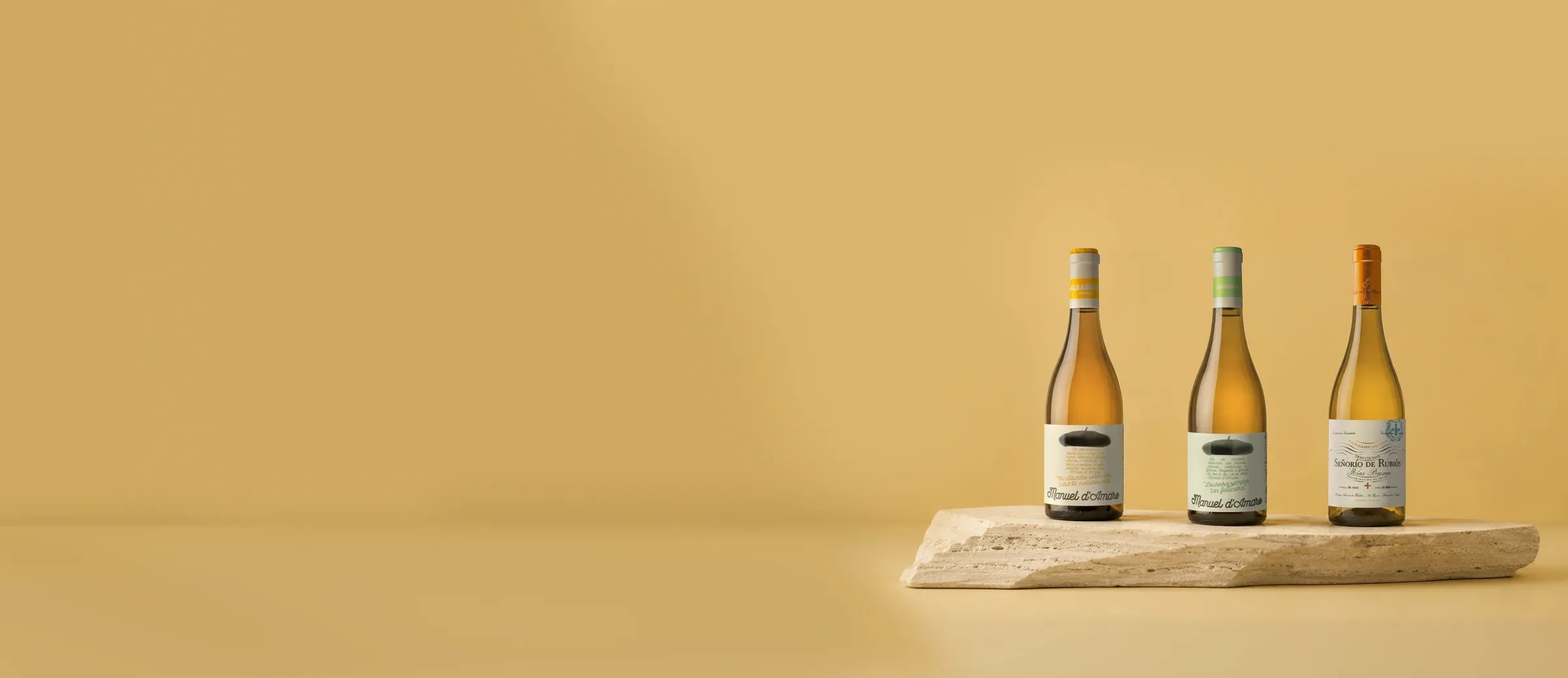 Garrafas de vinho da adega Señorío de Rubiós