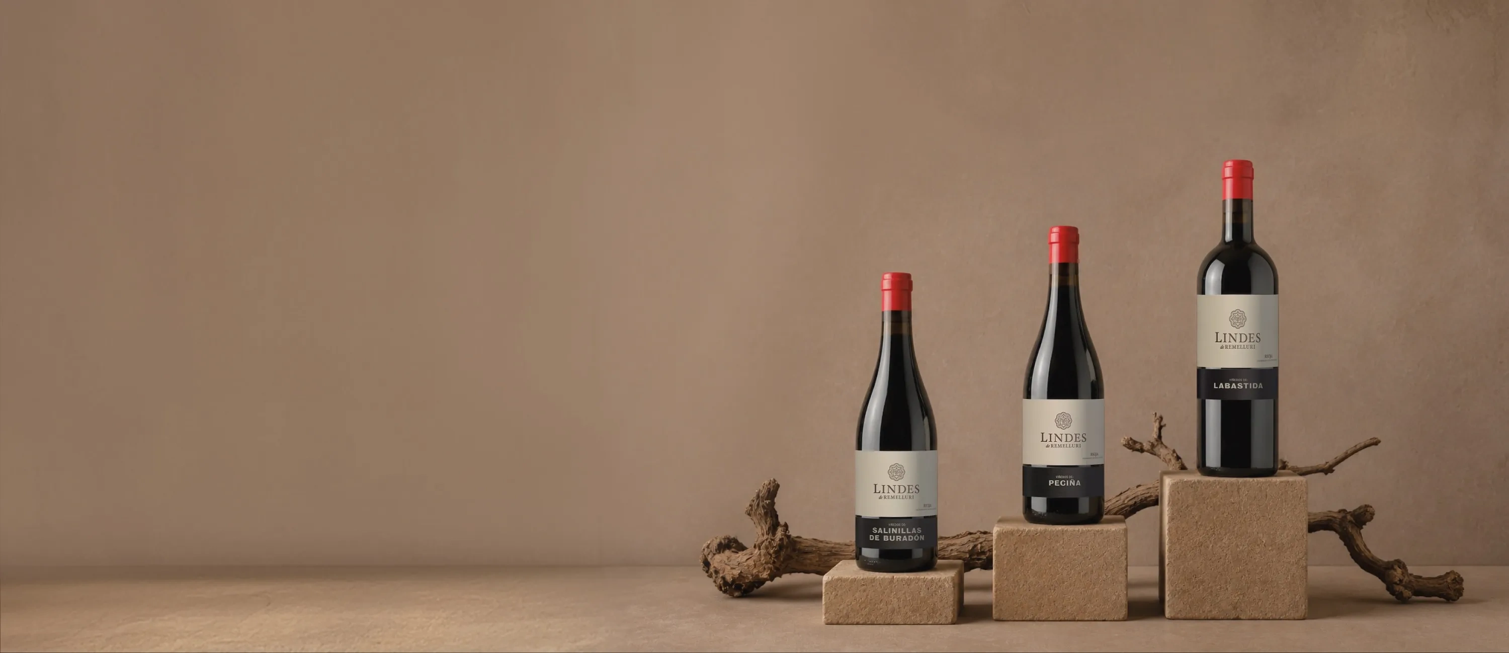 Garrafas de vinho da adega La Granja de Remelluri