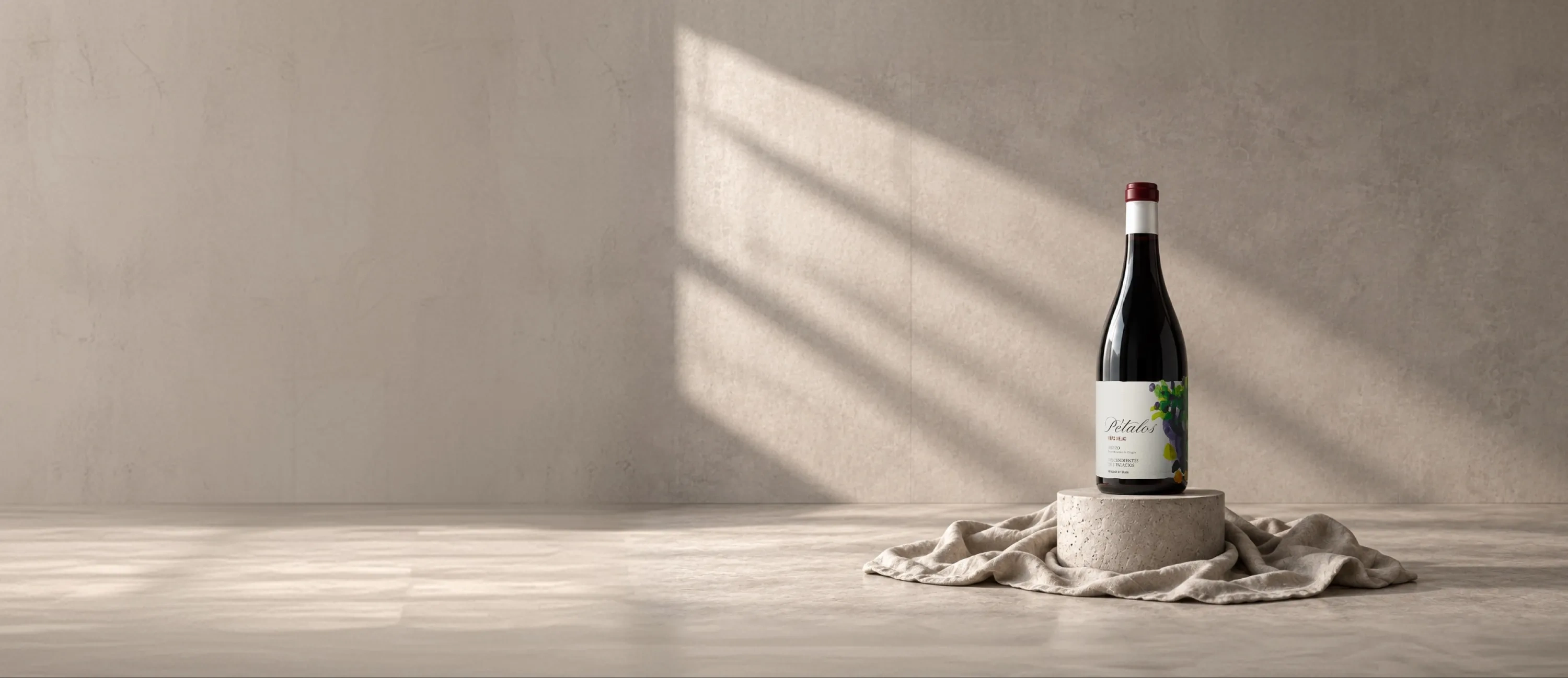 Garrafa de vinho Pétalos 2023