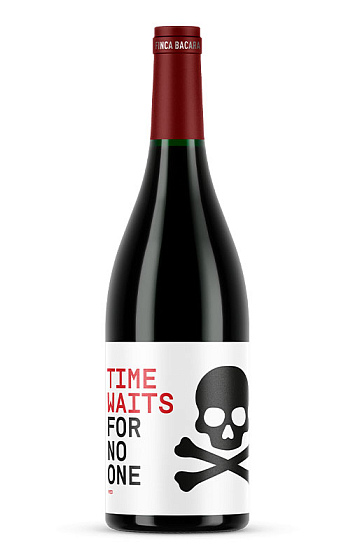 Produto: Time Waits for No One Red 2024