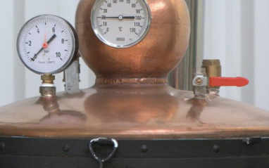 Pequeña olla donde se destila la infusión