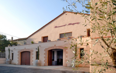 Bodega de Bernard Magrez Grands Vignobles Proprietaire