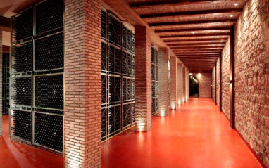 Interior de Bodegas Riojanas