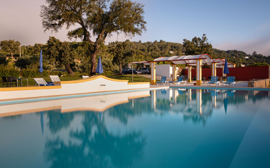 Una piscina para los huéspedes