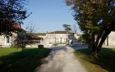 Entrada Château Lalande