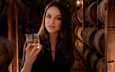 Mila Kunis, embajadora de Jim Beam