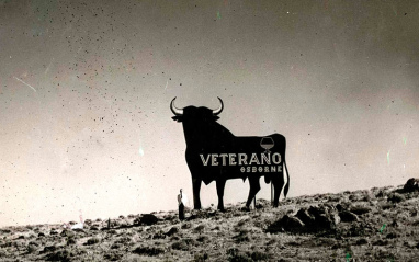 El toro de Osborne originalmente fue creado para promocionar el brandy Veterano