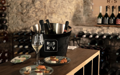 Bodegón con los vinos de RSRV