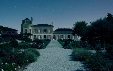 Vista nocturna del Château Chasse-Spleen