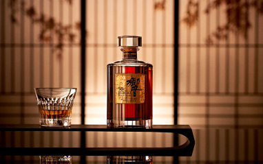 Suntory Hibiki 30 Years Old con Estuche