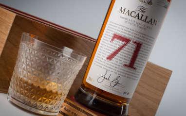The Macallan Red Collection 71 Years Old con Estuche The Macallan Red Collection 71 Years Old con Estuche