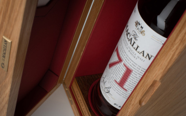 The Macallan Red Collection 71 Years Old con Estuche The Macallan Red Collection 71 Years Old con Estuche