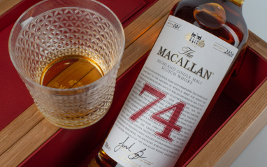 The Macallan Red Collection 74 Years Old con Estuche The Macallan Red Collection 74 Years Old con Estuche